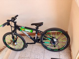 Bicicleta de Montaña Negra y Verde