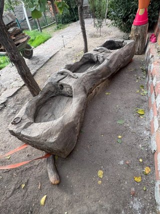 Pesebre/Comedero de Madera Antiguo