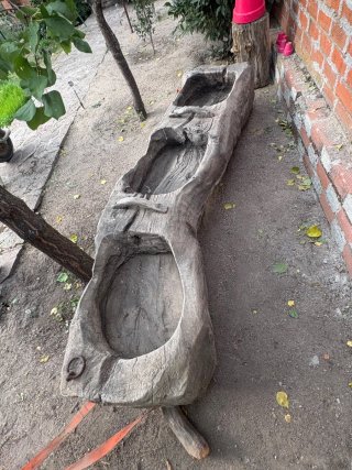 Pesebre/Comedero de Madera Antiguo