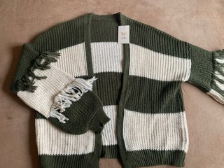 Cardigan Italiano de Punto con Flecos