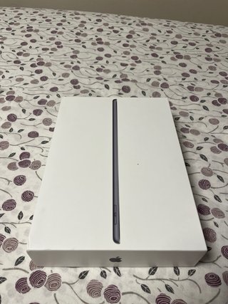Tablet con Funda Protectora Gris
