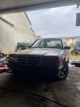 Mercedes-Benz 190e 1983