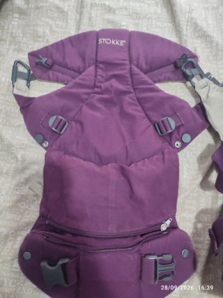 Mochila Portabebés Stokke Morada