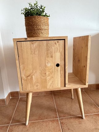 Mueble auxiliar/ revistero madera maciza