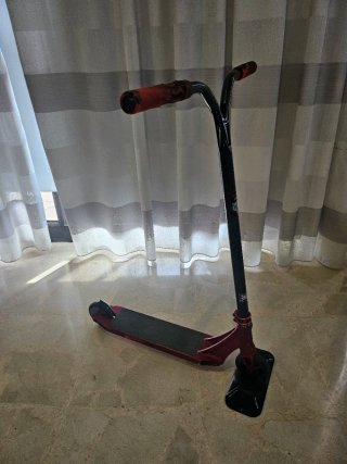 Patinete de trucos Precio negociable.