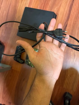 PS4 Slim 1TB con 3 Mandos PRECIO NEGOCIABLE****