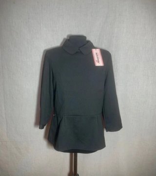 Blusa Negra Akino Laude