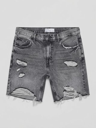 Bermudas vaqueras grises Bershka rotas