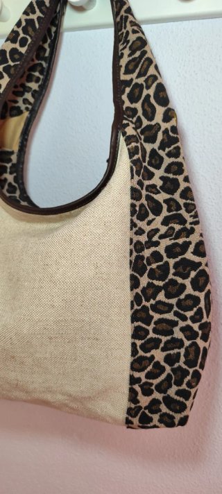 Bolso grande estampado leopardo y beige