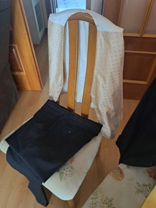 Traje de Hombre Negro Talla 56 con Chaleco