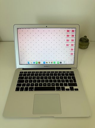 MacBook Air 13 (2017)