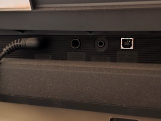 Tastiera Yamaha PSR-E363 con Supporto e Pedale