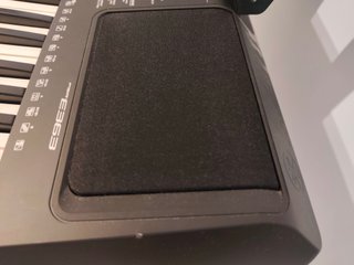 Tastiera Yamaha PSR-E363 con Supporto e Pedale