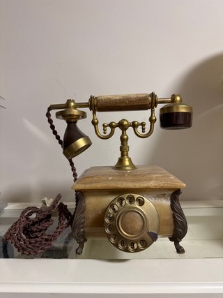 Teléfono antiguo de mármol