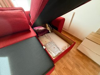 Sofá Cama Chaise Longue Rojo con Arcón