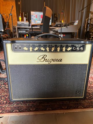 Bugera V22 Amplificador Guitarra Vintage
