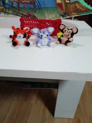 Muñecos de limpiapipas artesanales