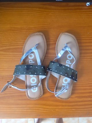 Sandalias Gioseppo