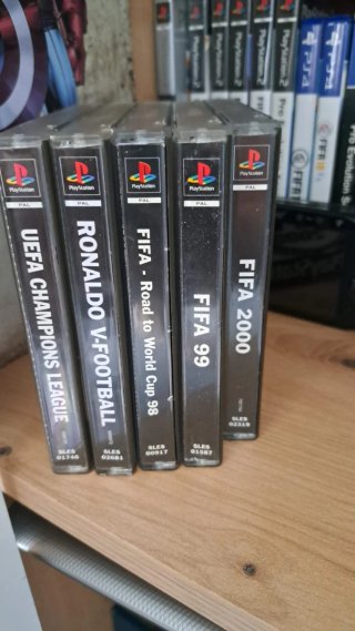 Giochi PS1 rari: FIFA, UEFA, Ronaldo
