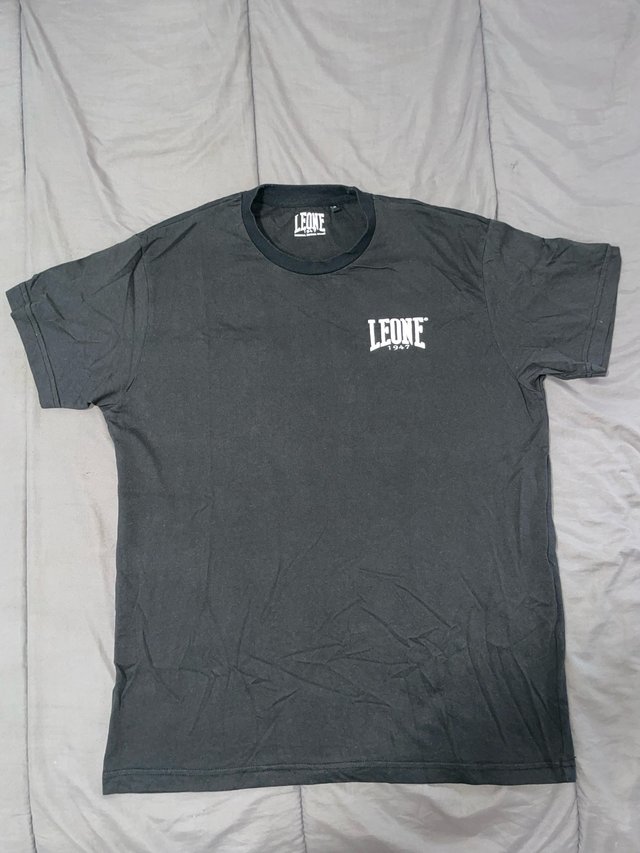 Camiseta Leone Negra