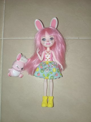 Muñeca Enchantimals Conejita Rosa