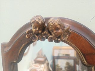 Mensola con specchio decorato