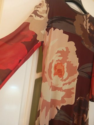 Oferta Vestido largo marrón con estampado floral
