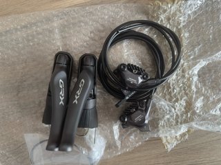 Manetas y Frenos Shimano GRX820