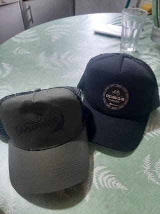 2 Gorras tipo Trucker