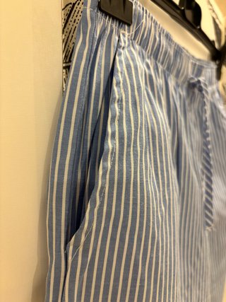Pantalón fluido rayas Stradivarius Talla S