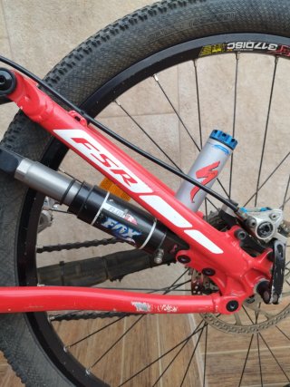 Bicicleta de Montaña Specialized Roja