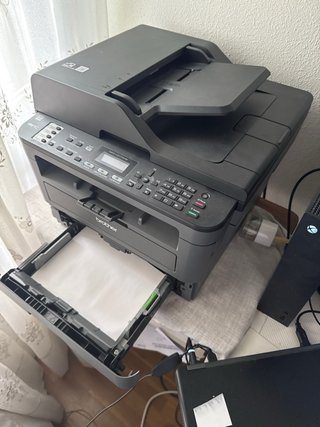 Impresora Brother MFC-L2710DW  +1 tonner nuevo