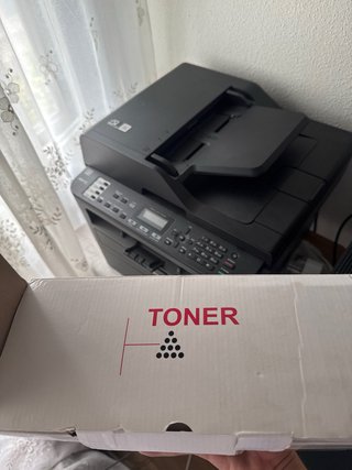 Impresora Brother MFC-L2710DW  +1 tonner nuevo