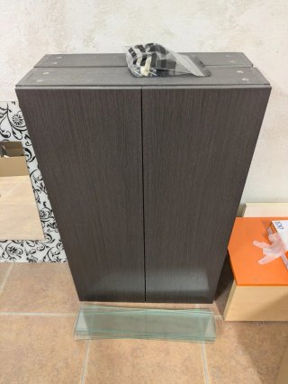 Armario baño madera y cristal Ikea