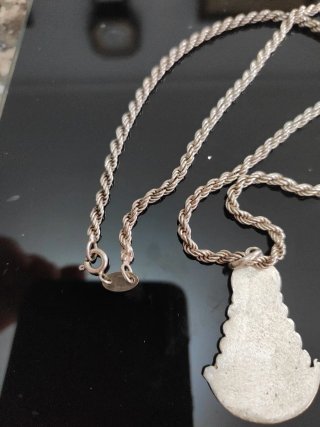 Collar de plata con Virgen del Rocío