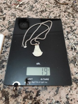 Collar de plata con Virgen del Rocío