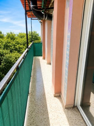 Piso en venta en La Chana Granada
