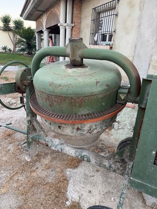 Hormigonera con Motor Honda GX160