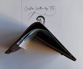 Cartera Minimalista de Cuero Artesanal