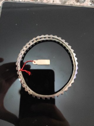Pulsera de plata con diseño calado