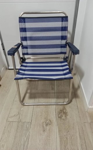 Silla plegable rayas azules y plateadas