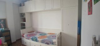 Dormitorio Ikea con Cama y Armario