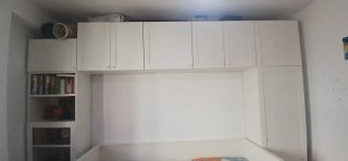 Dormitorio Ikea con Cama y Armario