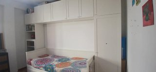 Dormitorio Ikea con Cama y Armario