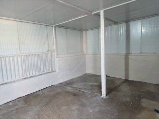 Se alquila trastero 20 m con luz y agua 150 euros