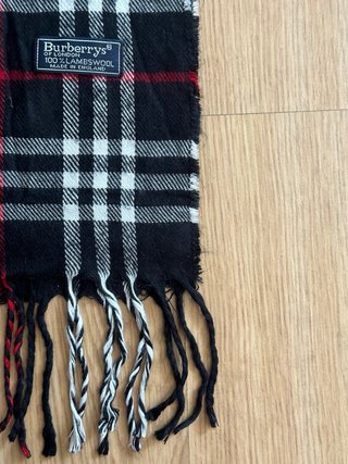 Burberry Check Scarf | Timeless Luxury & Iconic De