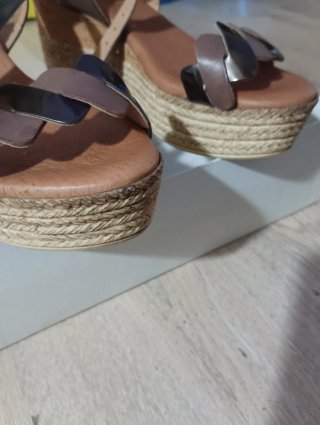 Sandalias Petra Verano Marrón y Plata