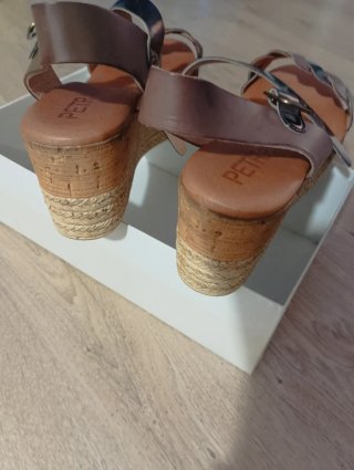 Sandalias Petra Verano Marrón y Plata