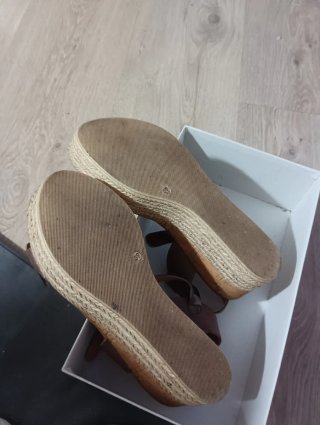 Sandalias Petra Verano Marrón y Plata
