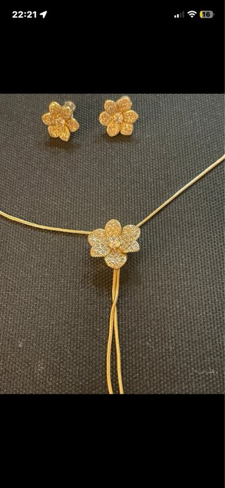 Set de Pendientes y Collar de Oro Laminado 14k